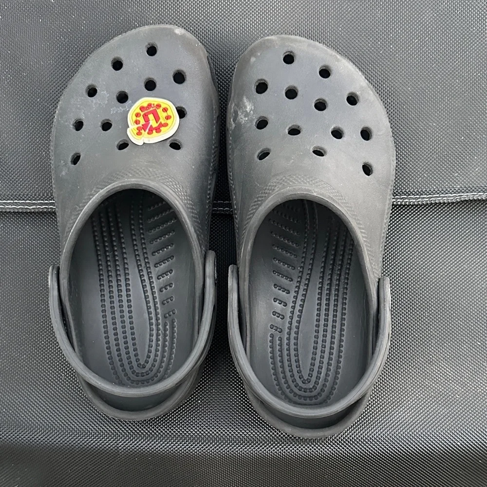 Kids Black Crocs Classic Clog. Junior Size 3